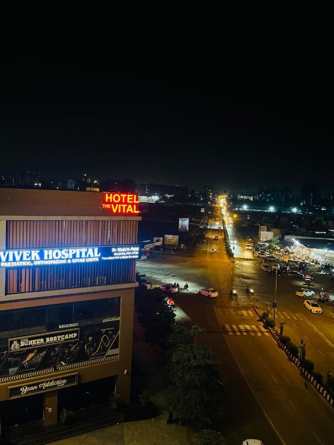 Hotel The Vital Surate Exterior foto