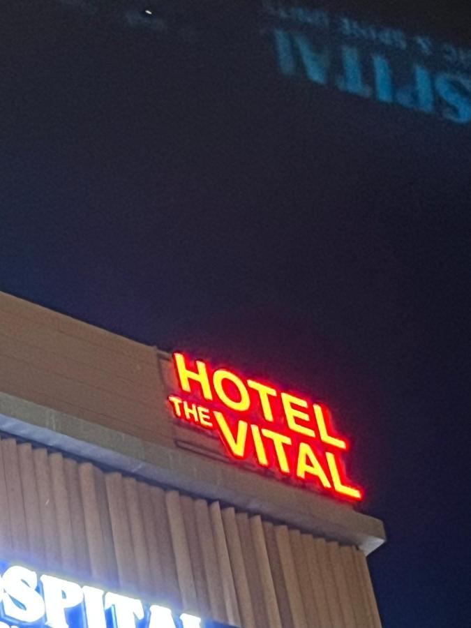 Hotel The Vital Surate Exterior foto